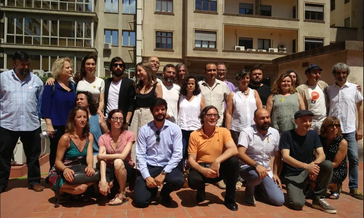 Foto de família del manifest 'Drets i llibertats'