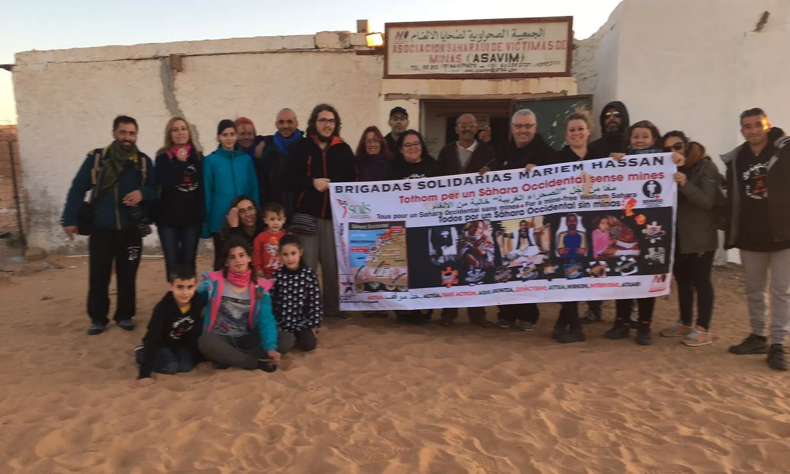 Brigadas Solidarias Mariem Hassan en un campament sahrauí.