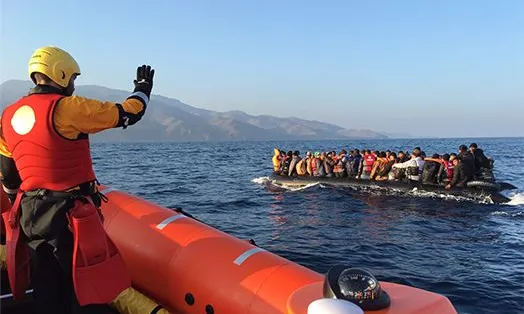 Proactiva Open Arms rescatant persones al mar