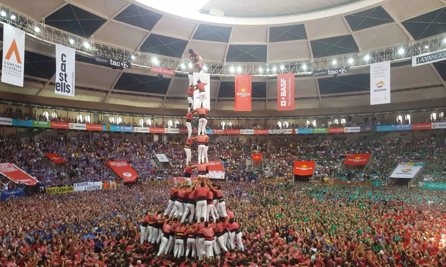 Els rosats s'enduen la victòria (Foto: José García)