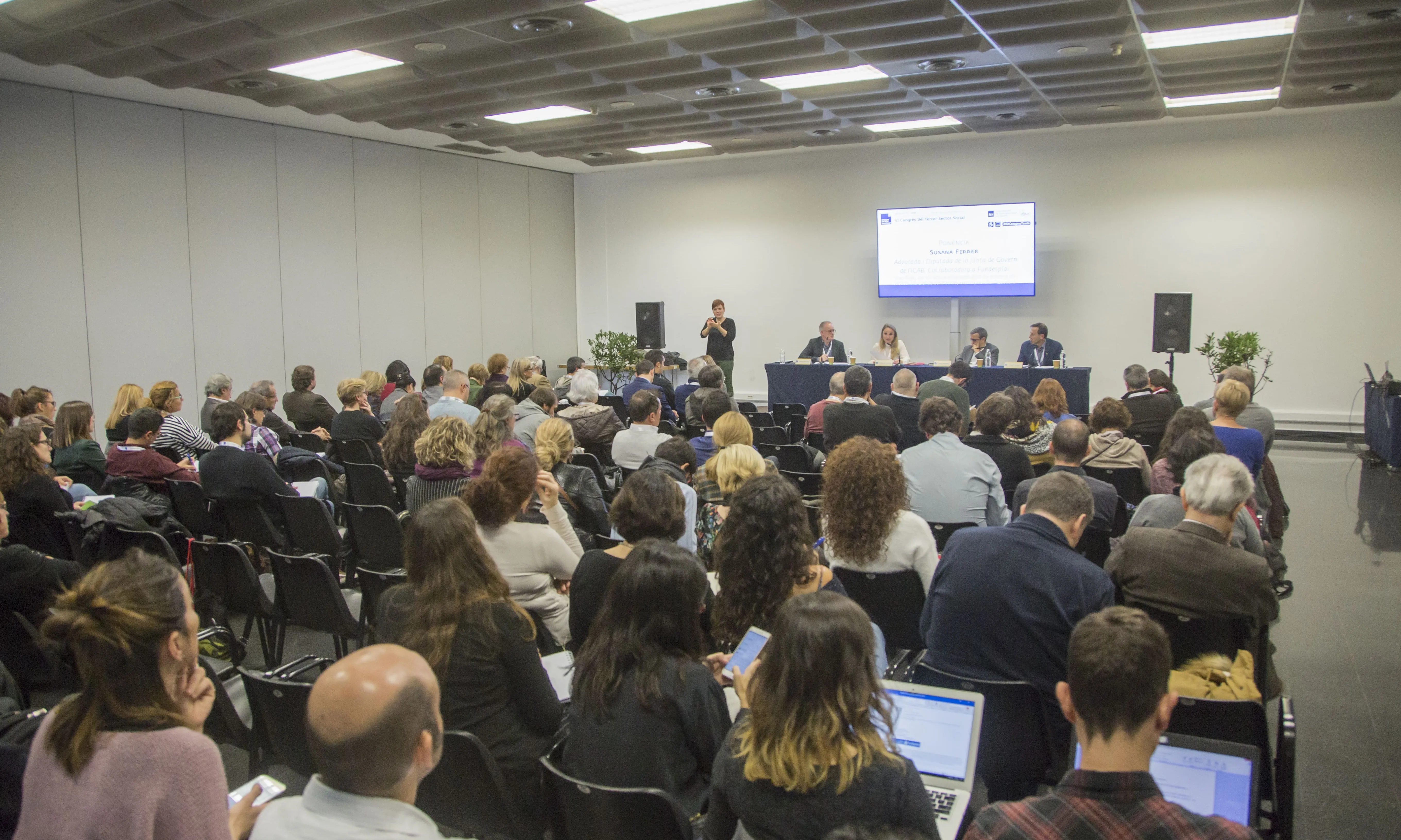 El públic del debat sobre cooperació público-social en el marc del VI Congrés del Tercer Sector. 