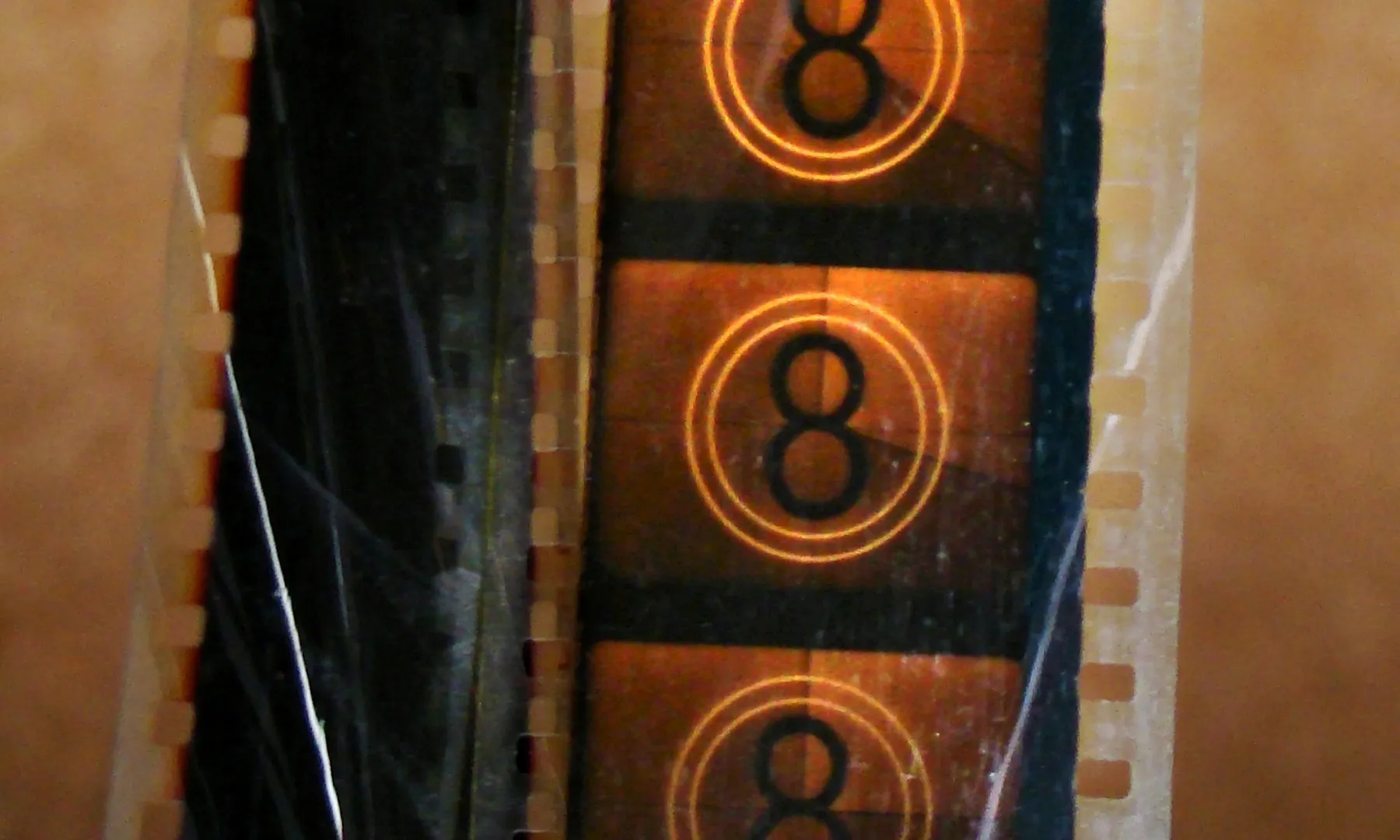 Detall d'una bobina de pel·lícula de cinema.