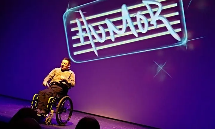 En Marc Buxaderas omple teatres amb el seu monòleg 'Posa un discapacitat a la teva vida'. 
