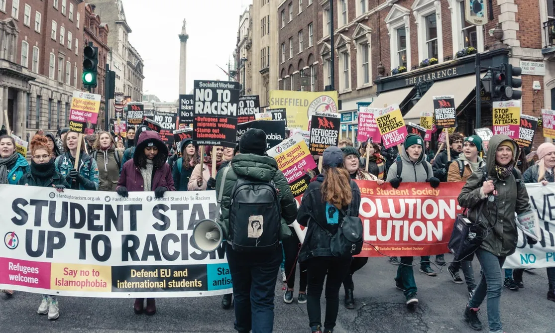 Els participants que ho desitgin podran optar a unes pràctiques de sis mesos al Síndic de Greuges de Catalunya. Font: Unsplash.