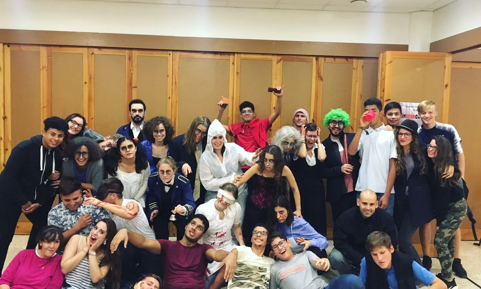Persones disfressades de Fundació La Vinya
