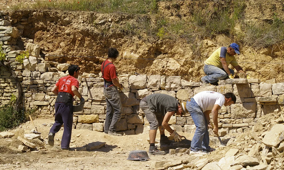La Fundació El Solà organitza cursos i formacions sobre l'art de la pedra seca