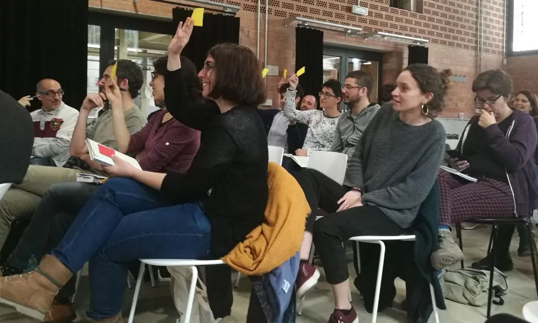 Dinàmica sobre gestió comunicativa amb Lourdes Jiménez, del grup cooperatiu Tangente, a la trobada Comun_ESS