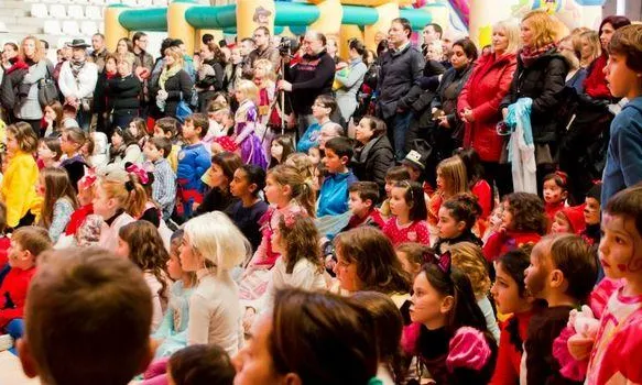 Carnaval Xic, la festa solidària contra el càncer infantil celebrada a Salou