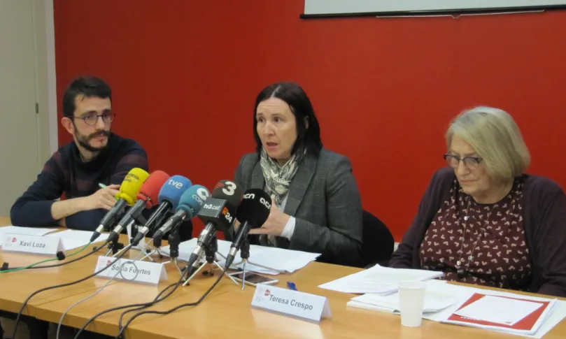 Sònia Fuertes, presidenta d'ECAS, a la roda de premsa de presentació de l'informe.