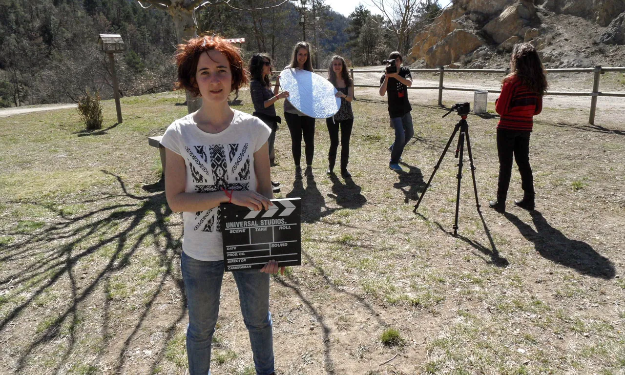 Fora de Quadre treballa amb persones joves per despertar mirada crítica davant la realitat i del sector audiovisual.