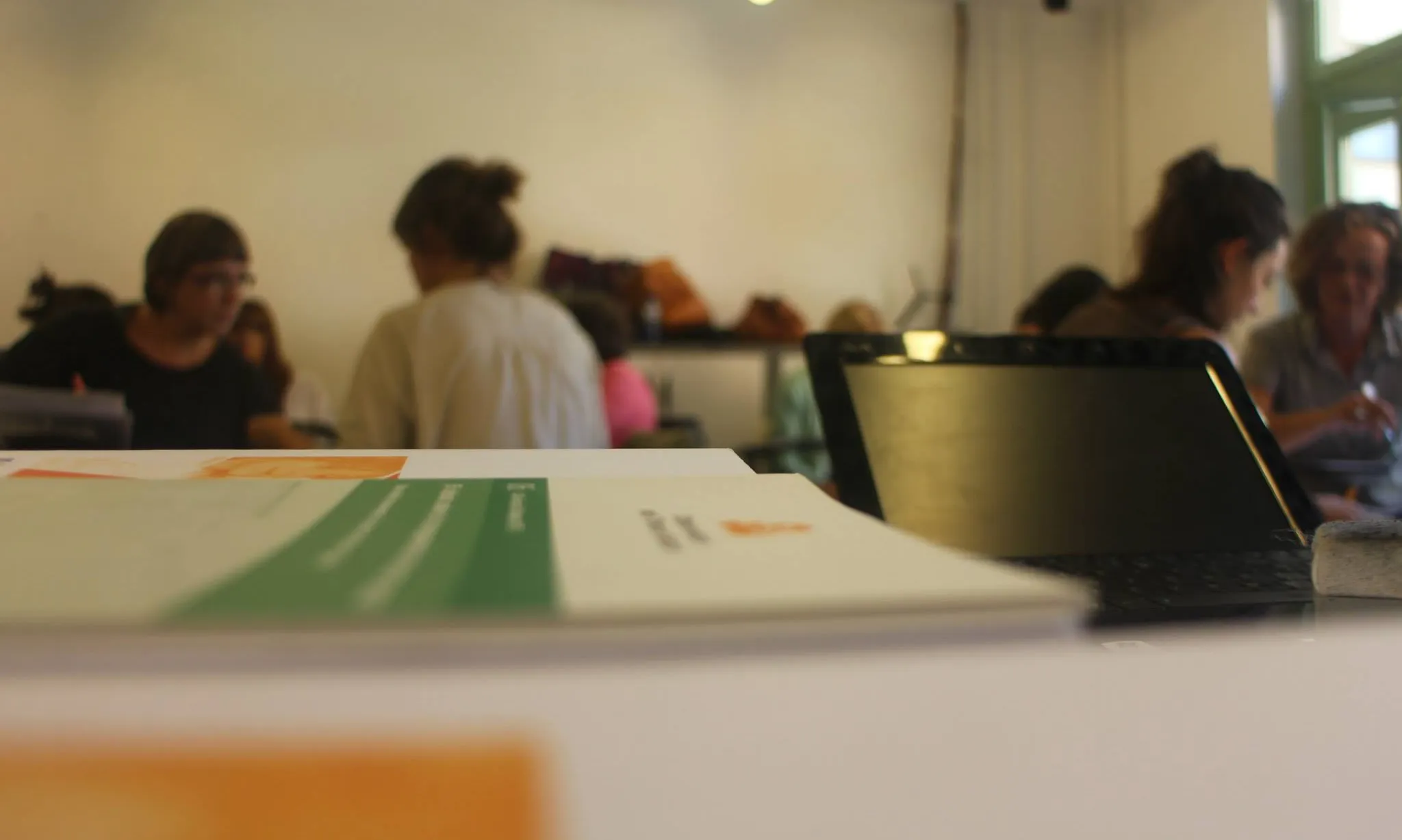 Sessió formativa amb taula de primer pla