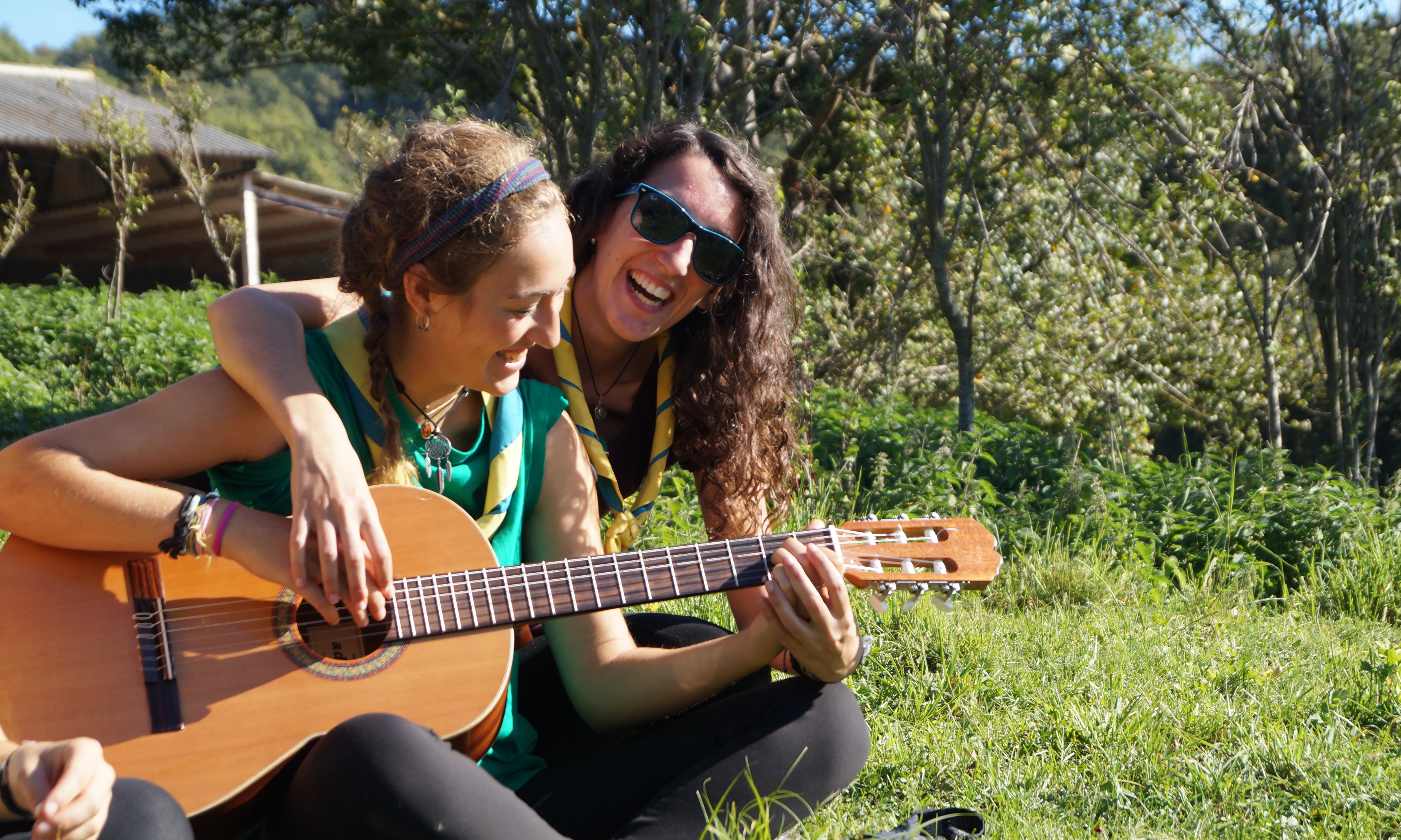 Al voltant d'una guitarra s'hi esdevenen moments molt bonics, que queden en la memòria emocional.