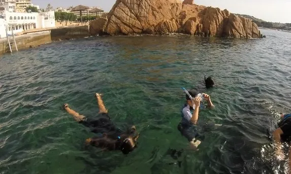 Les estades marines són una oportunitat perquè el jovent s’acosti al mar, el conegui, l’estimi, i el protegeixi. Font: Xatrac.
