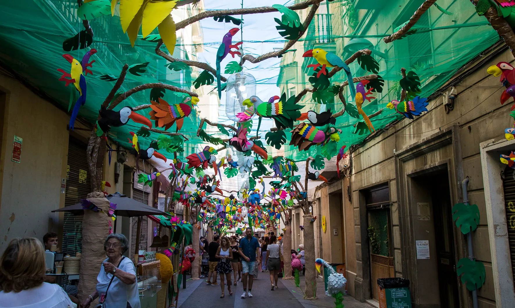 Carrer guarnit del barri de Gràcia