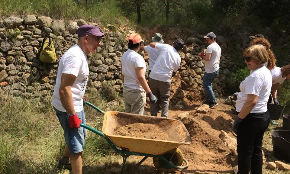 Voluntariat amb l'Associació Mediambiental La Sinia