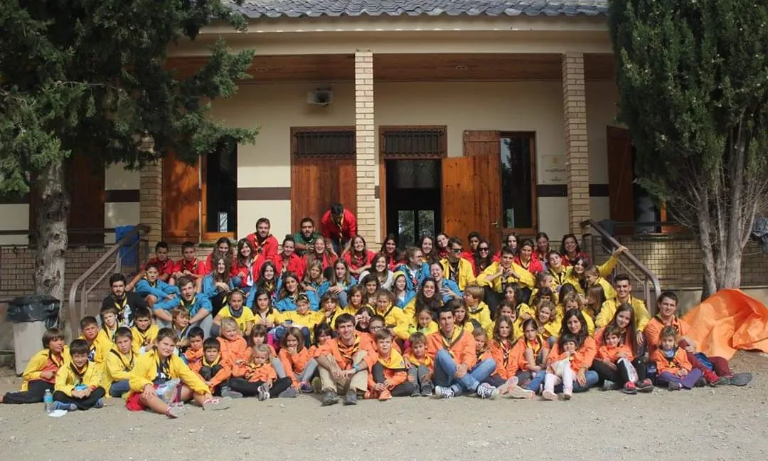 Els Escoltes de la Pobla de Segur fan cau cada 15 dies, excursions i campaments.