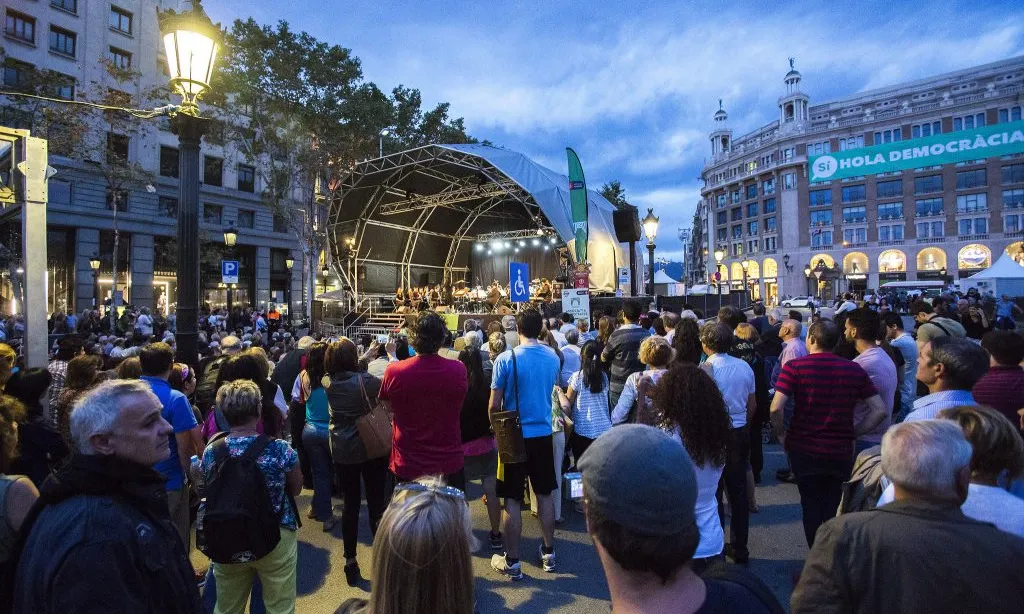 L'Associa't a la Festa estrenarà un format nocturn per visualitzar projeccions audiovisuals d'entitats.