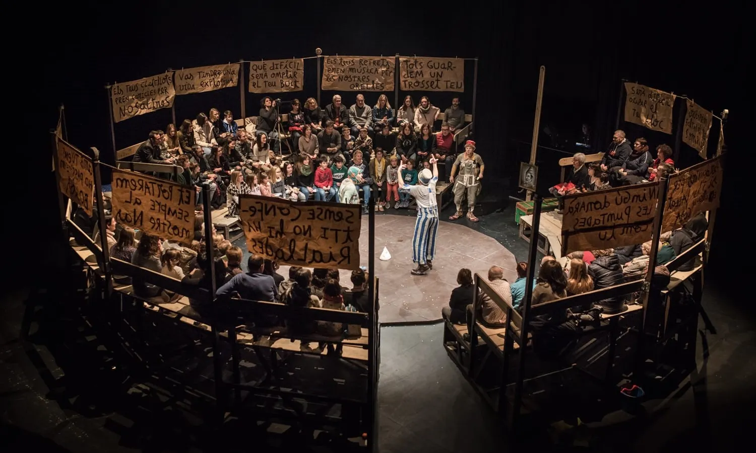 L’edició d’enguany centra els eixos temàtics al territori, la identitat, el compromís i la reflexió. Font: La Baldufa Teatre.