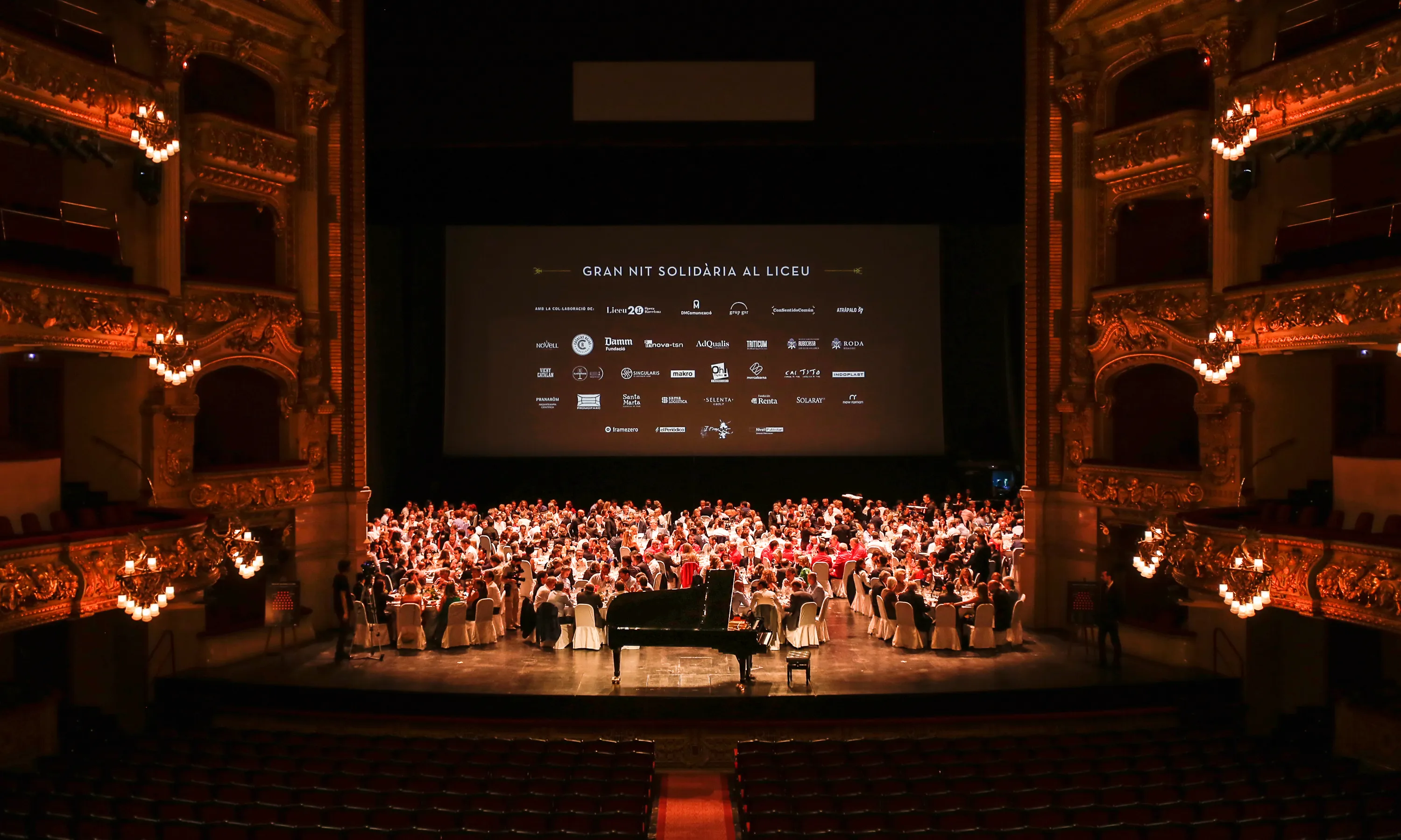 El sopar se celebrarà sobre l'escenari del Gran Teatre del Liceu.