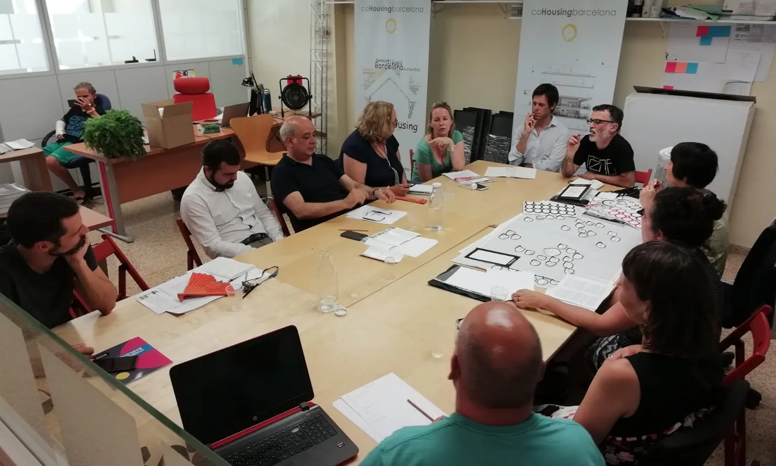 La cooperativa s’encarrega de donar accés a l’habitatge amb uns valors afegits. Font: CoHousing Barcelona.
