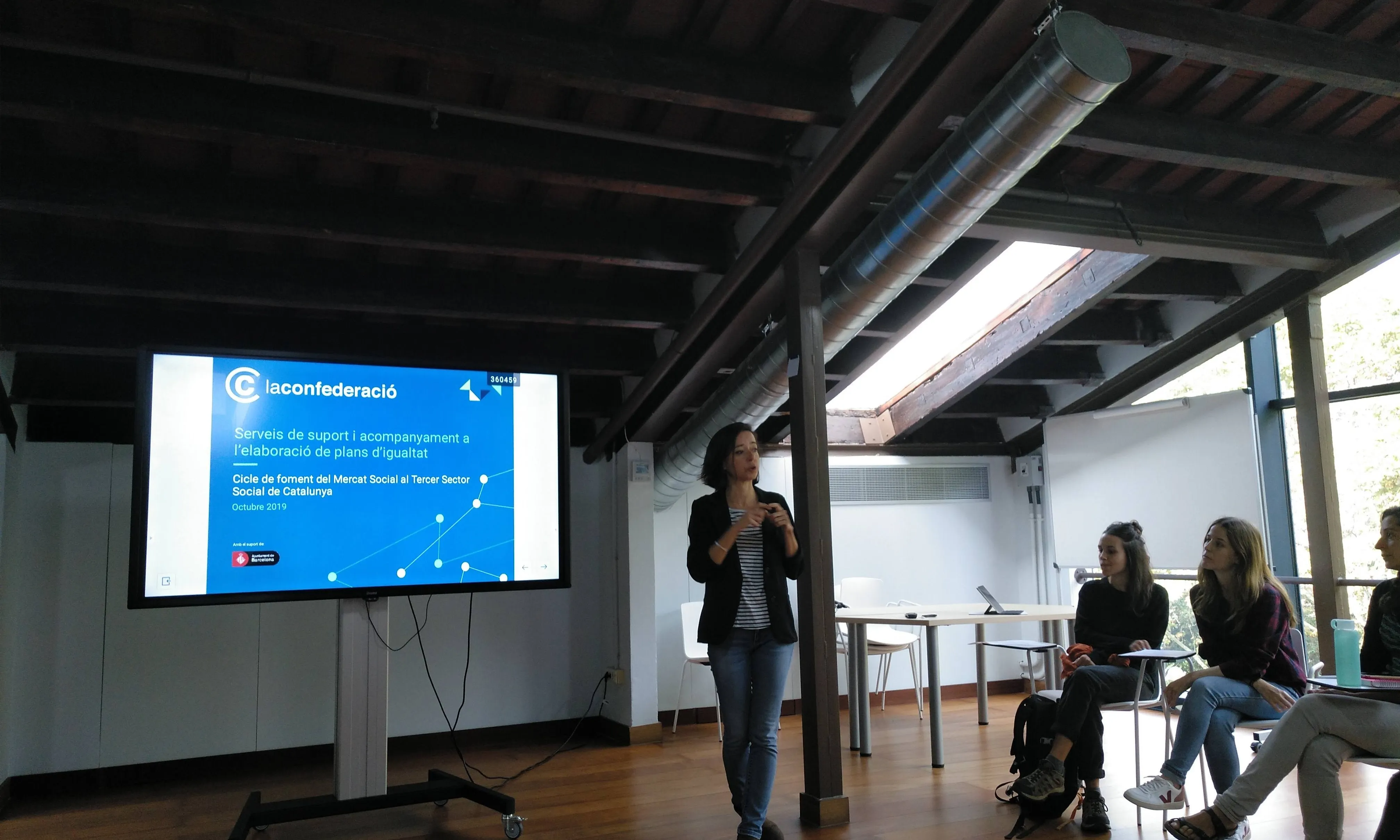 La sessió estava emmarcada en el Cicle de Foment i Mercat Social, organitzada per la Confederació. Font: Suport Tercer Sector.