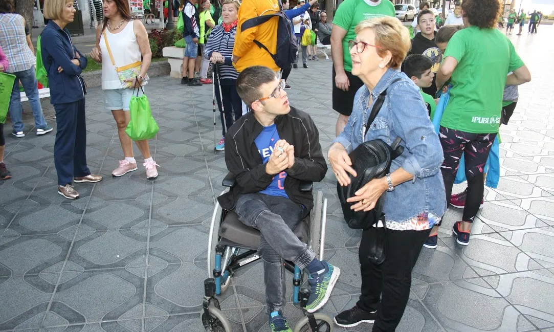 Un participant amb paràlisi cerebral a l'11a caminada solidària La Muntanyeta.