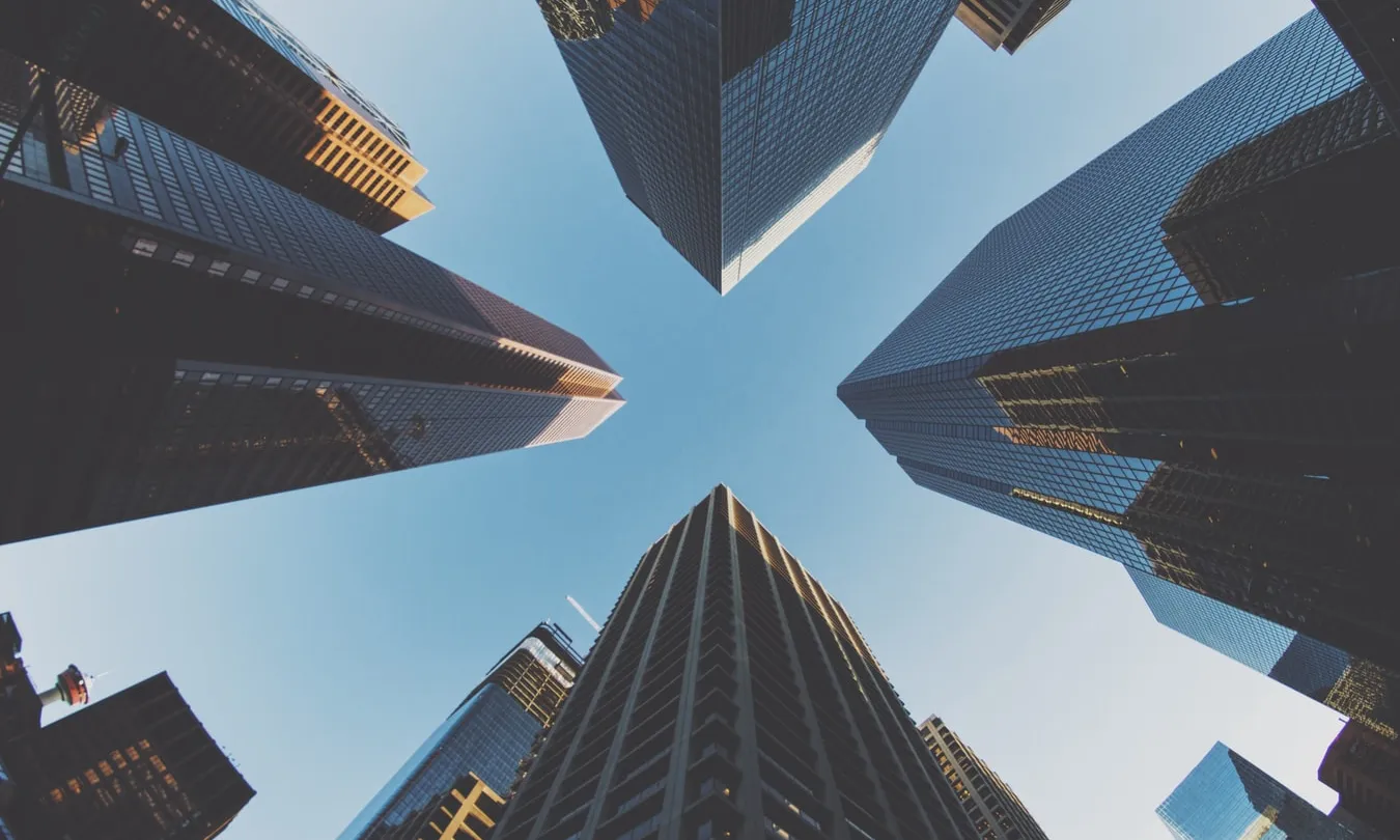 Un dels problemes principals és la inversió dels fons voltors en actius immobiliaris, com és el cas de Blackstone. Font: Unsplash.