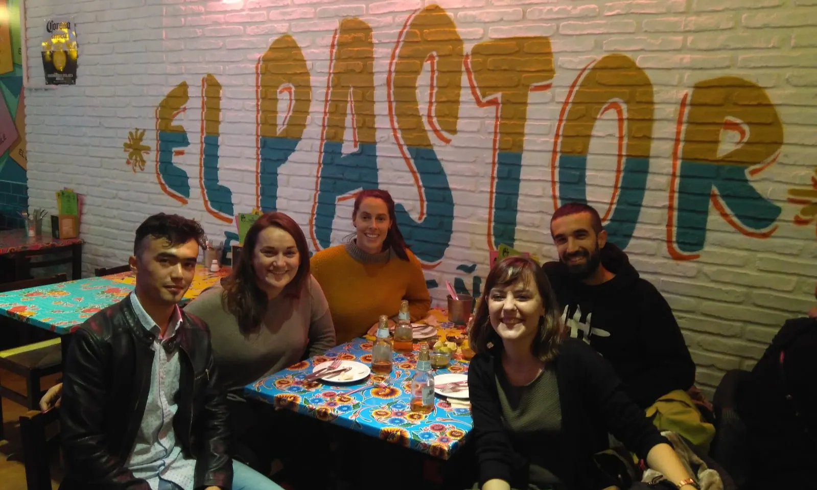 Grup de mentoria amb en Bismi en el restaurant mexicà on treballa.