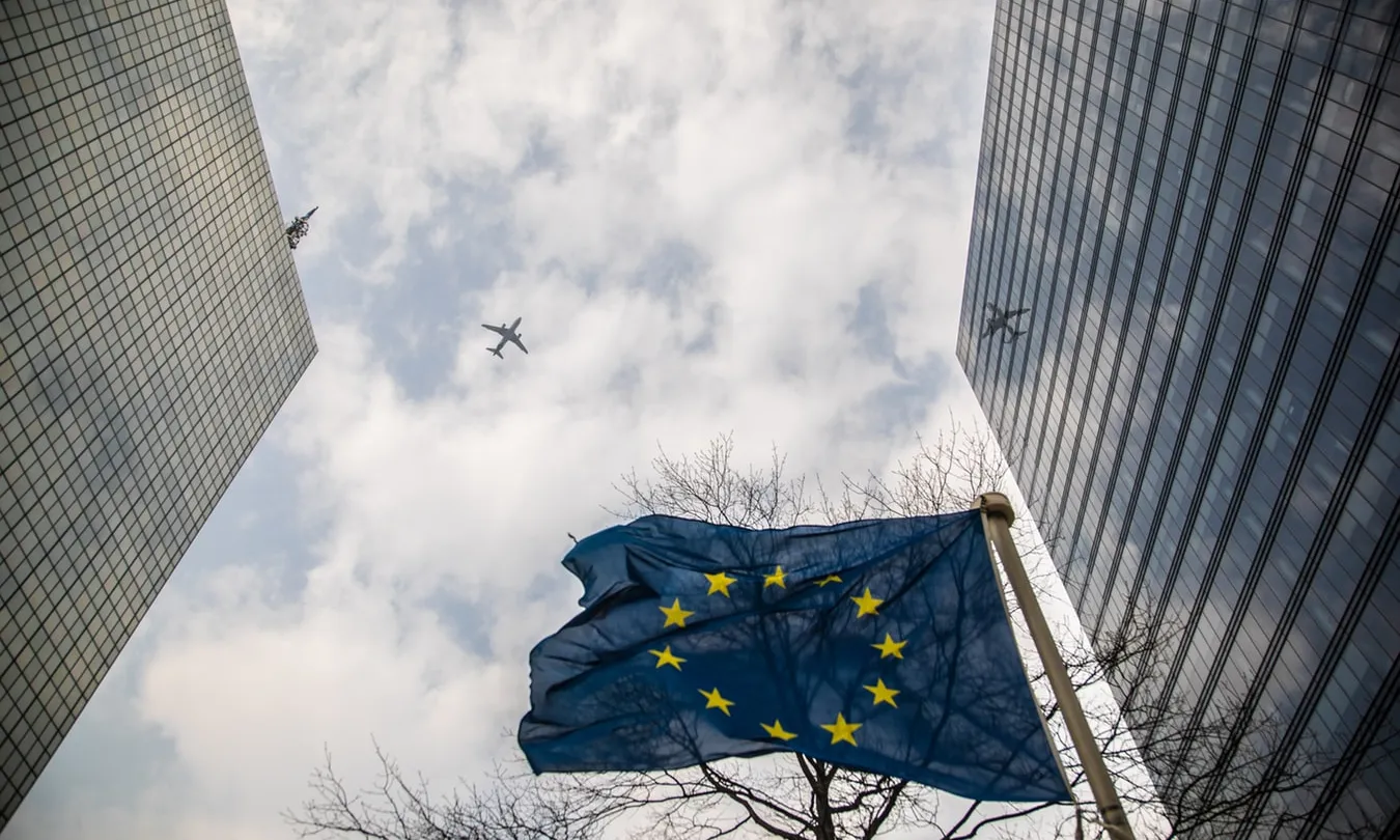 La directiva europea lluita contra la corrupció pública i privada. Font: Unsplash.