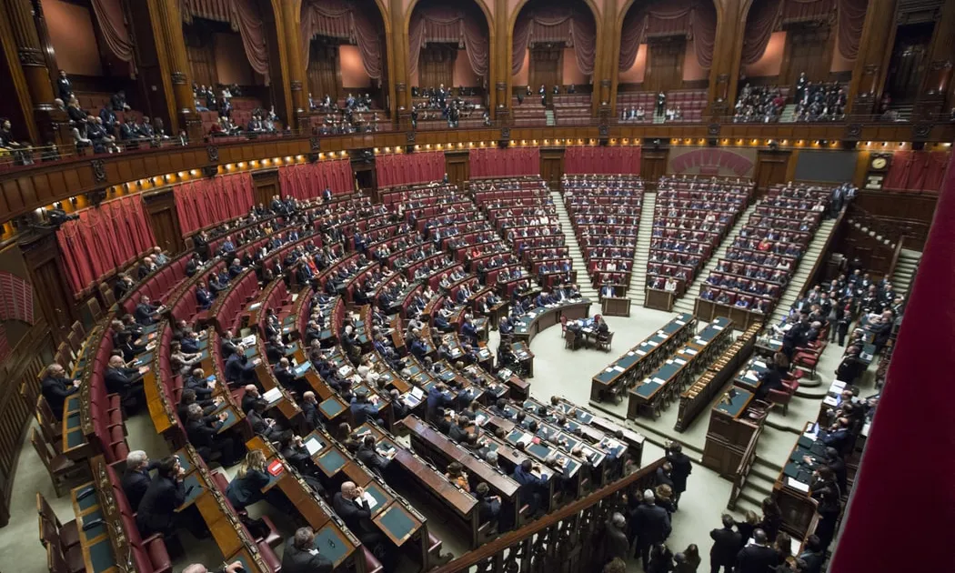Aquest dret pot ser exercit per participants individuals i per les persones que organitzen la reunió o assemblea. Font: Unsplash.