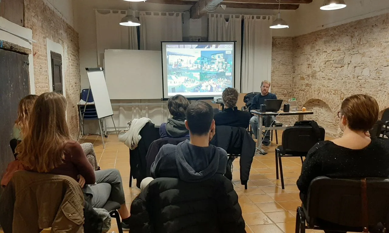 Xerrada 'Greenwashing o l’apropació de la lluita des del capitalisme verd', amb Alfons Pérez, de l'Observatori del Deute en la Globalització