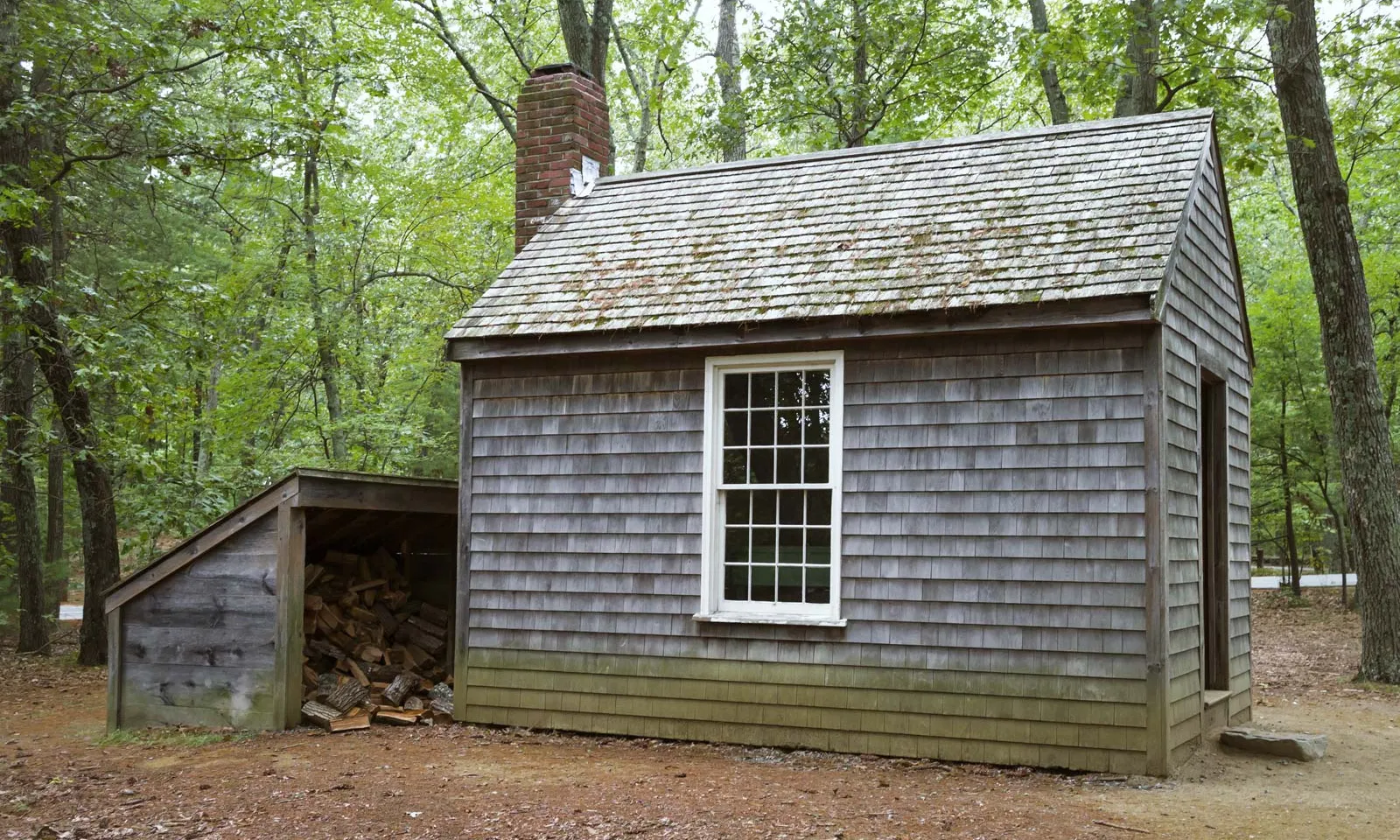 Rèplica de la cabana al llac Walden, on va viure Thoreau.