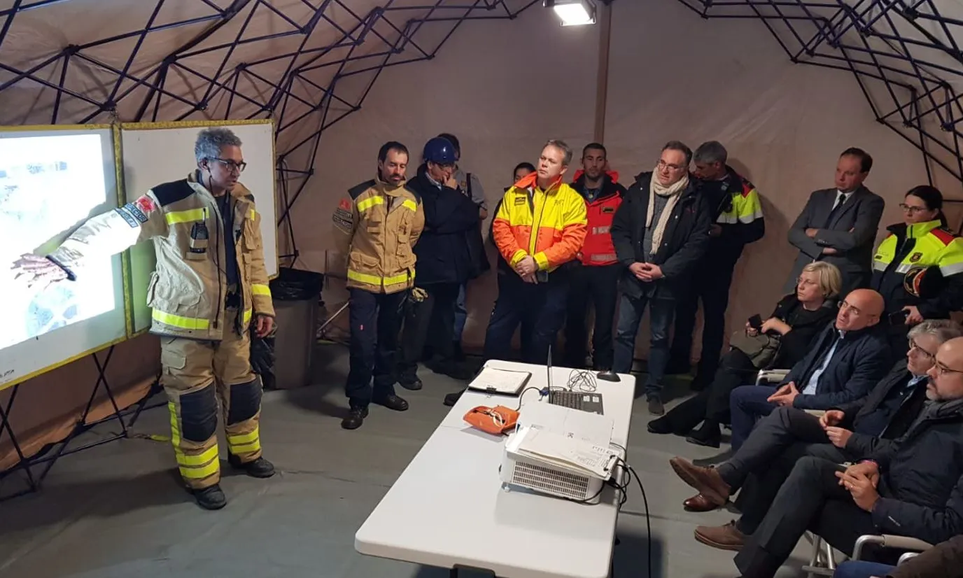 Reunió dels serveis d'emergència.