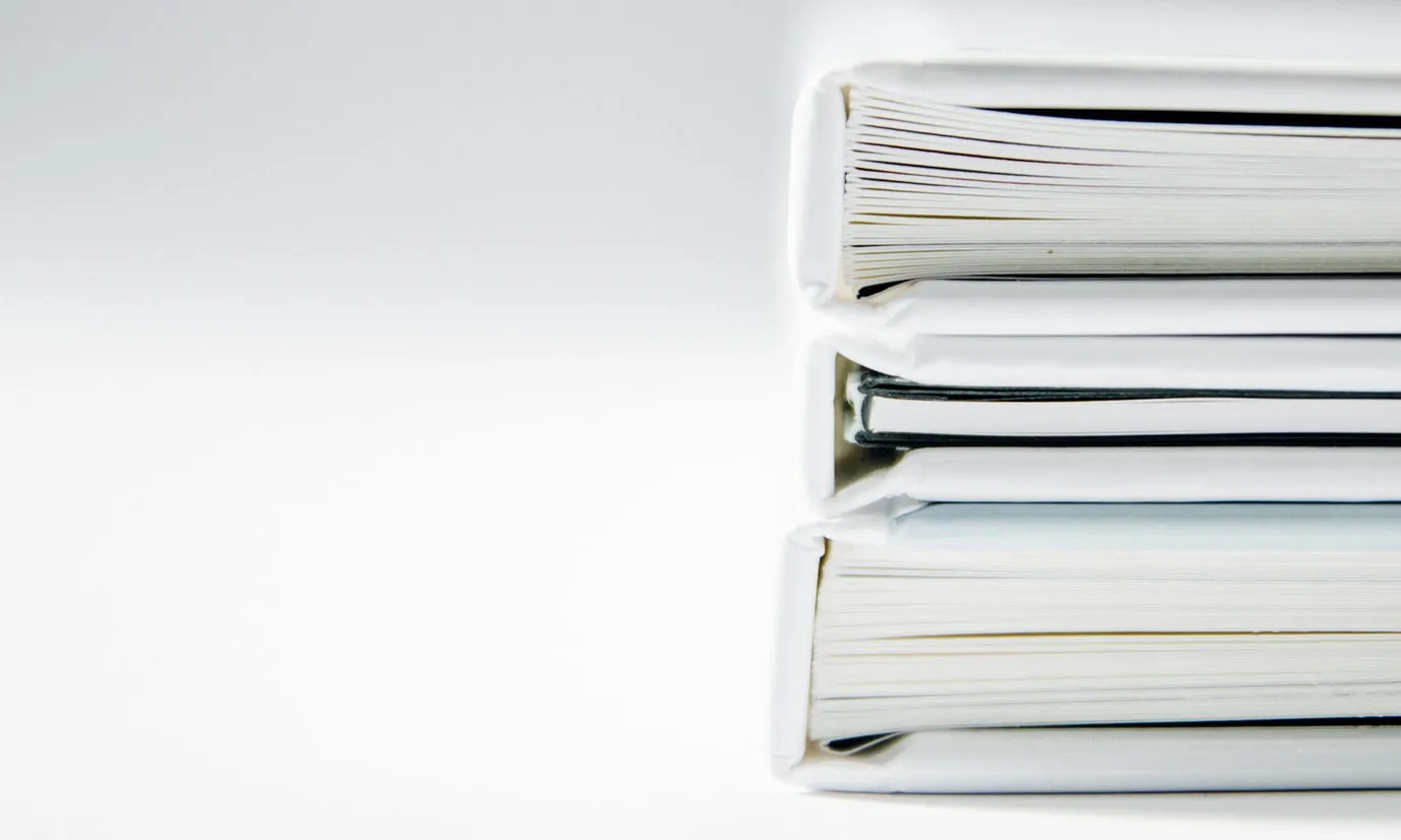 La memòria ha de donar dades objectives, endreçades i concretes . Font: Unsplash.