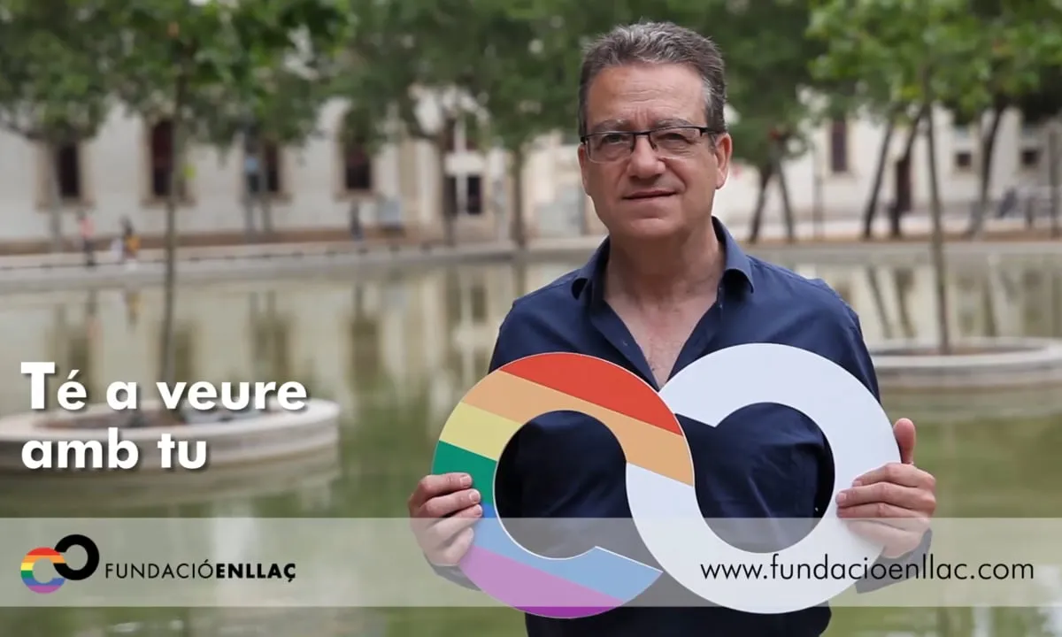 La Fundació Enllaç defensa la dignitat de les persones grans LGTBI.