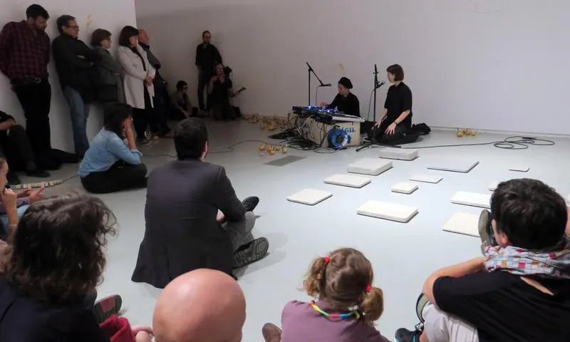 La Biennal d’Art Leandre Cristòfol intenta establir una radiografia del present de l’art contemporani.