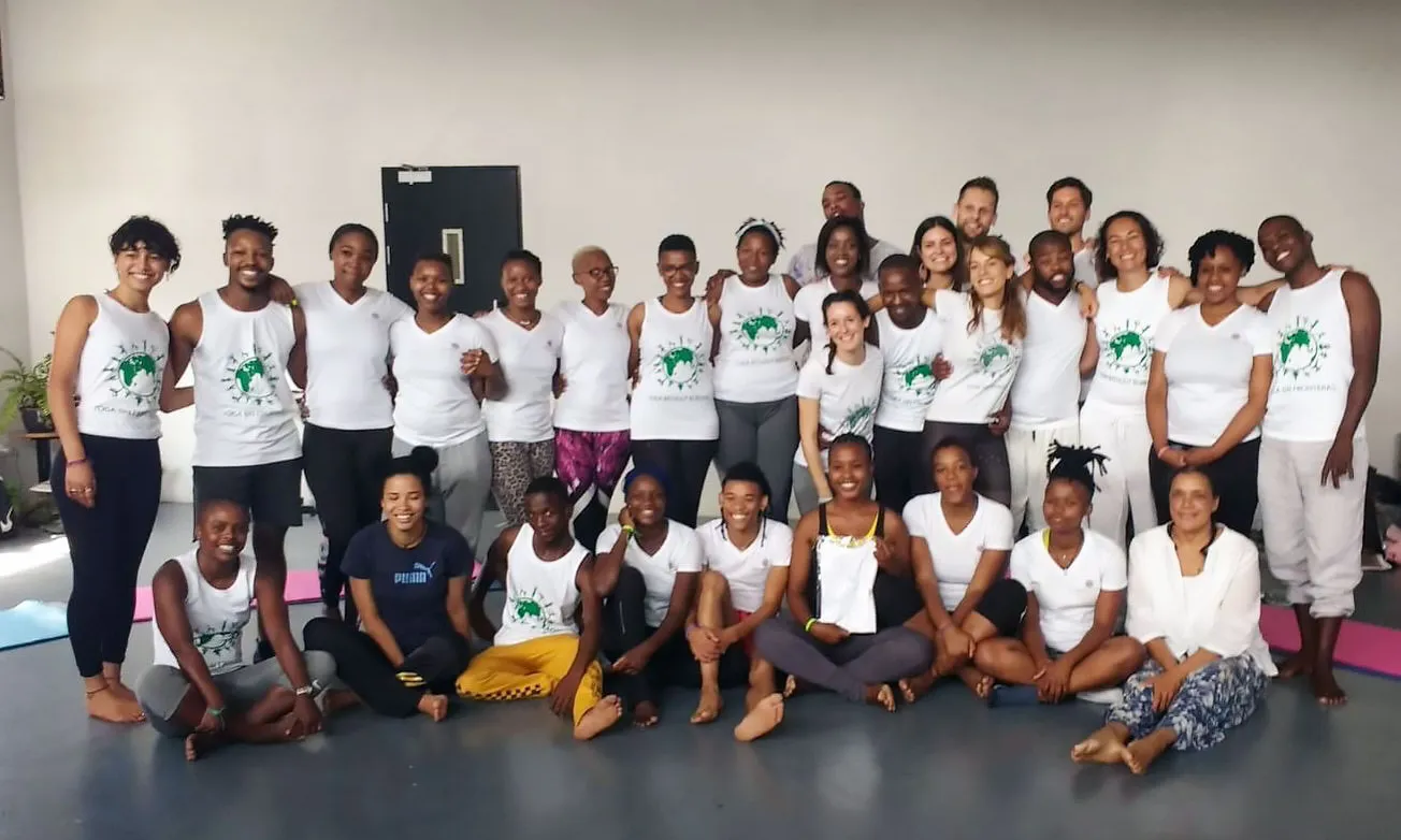 Formació de professors de ioga a Sud-àfrica. Font: Yoga Sin Fronteras.
