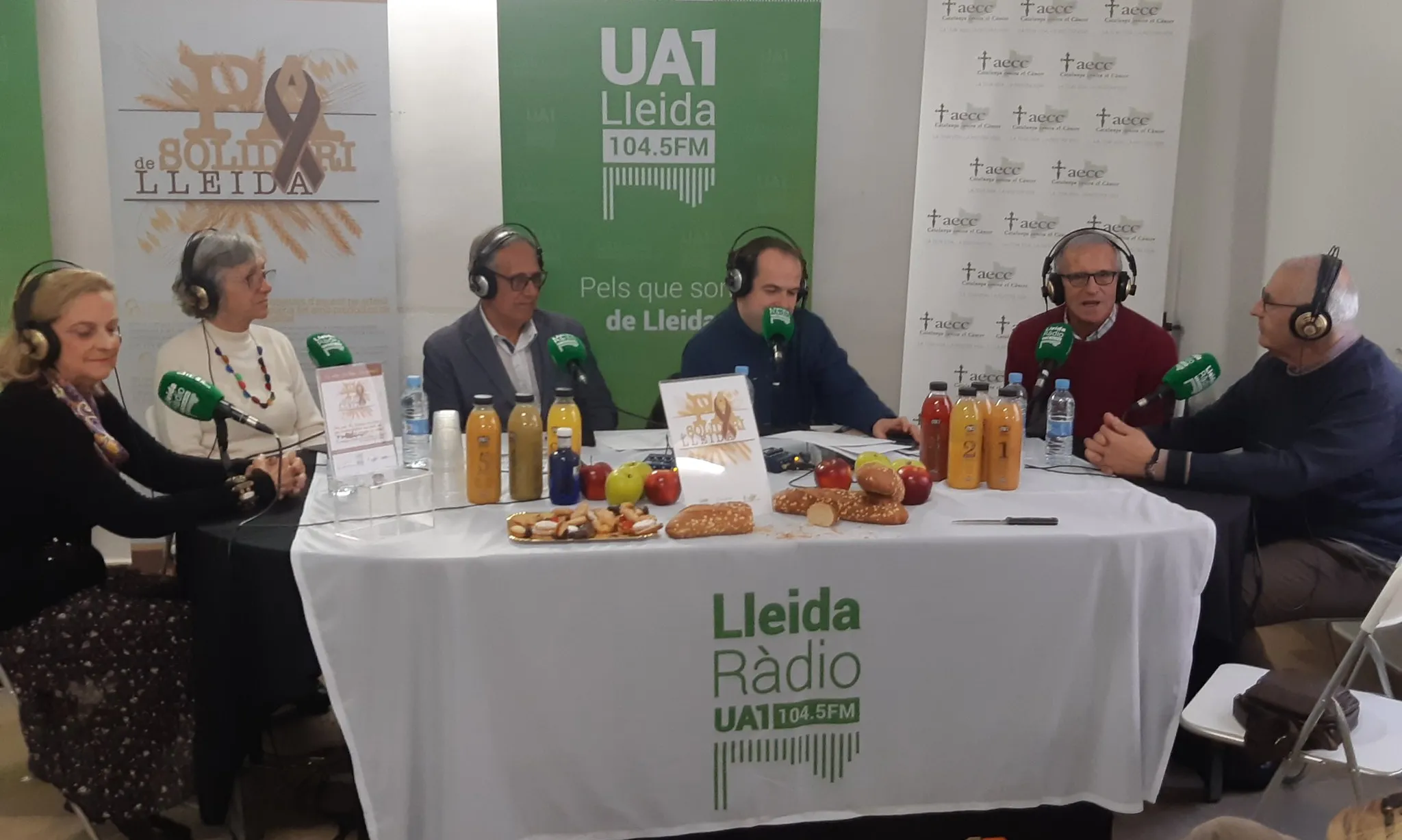 Programa d'UA1 Lleida Ràdio a la seu d'AECC Lleida.