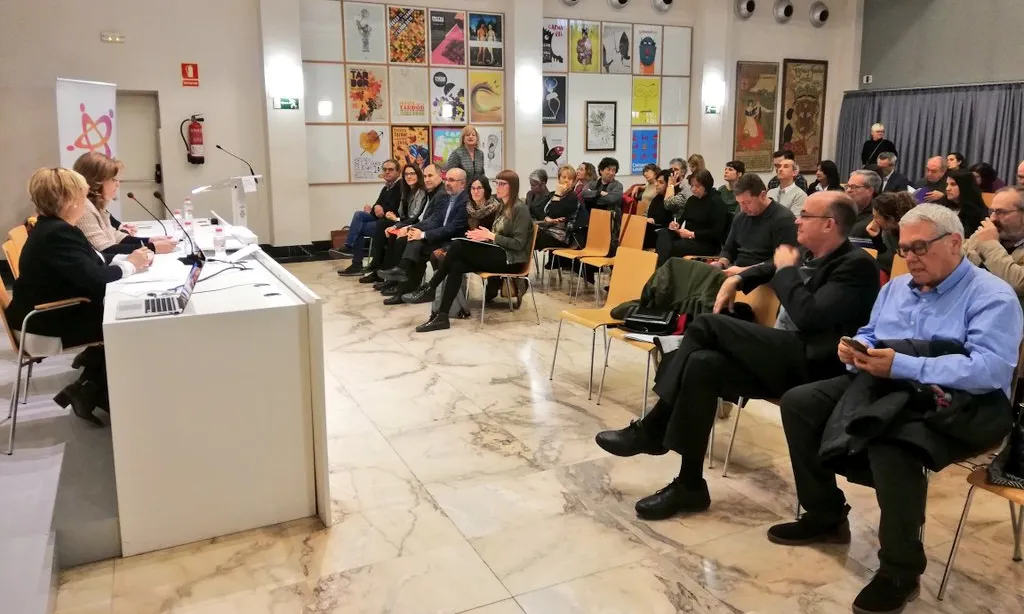 Instantània durant la segona sessió de constitució de la Taula de Salut Mental Ponent.