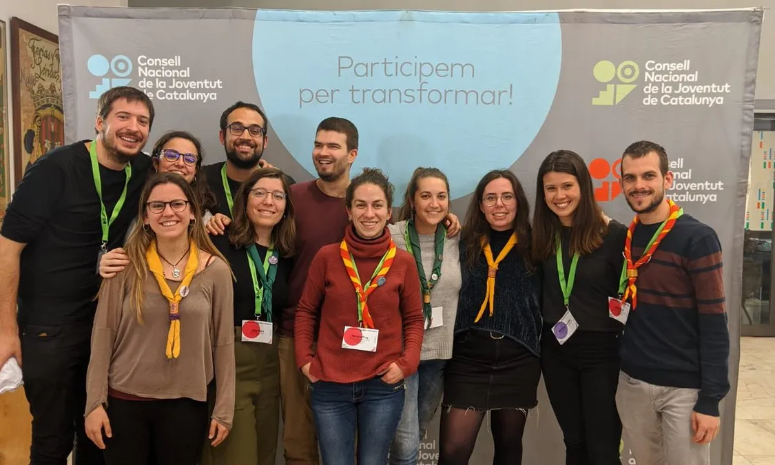 L'expresidenta del CNJC, Mònica Torralba, amb els respresentants de les entitats escoltes catalanes.