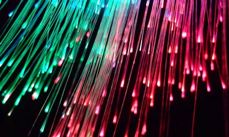 Fotografia d'una fibra òptica. Imatge de Gonzalo Tapia. Llicència d'ús CC BY-NC-ND 2.0