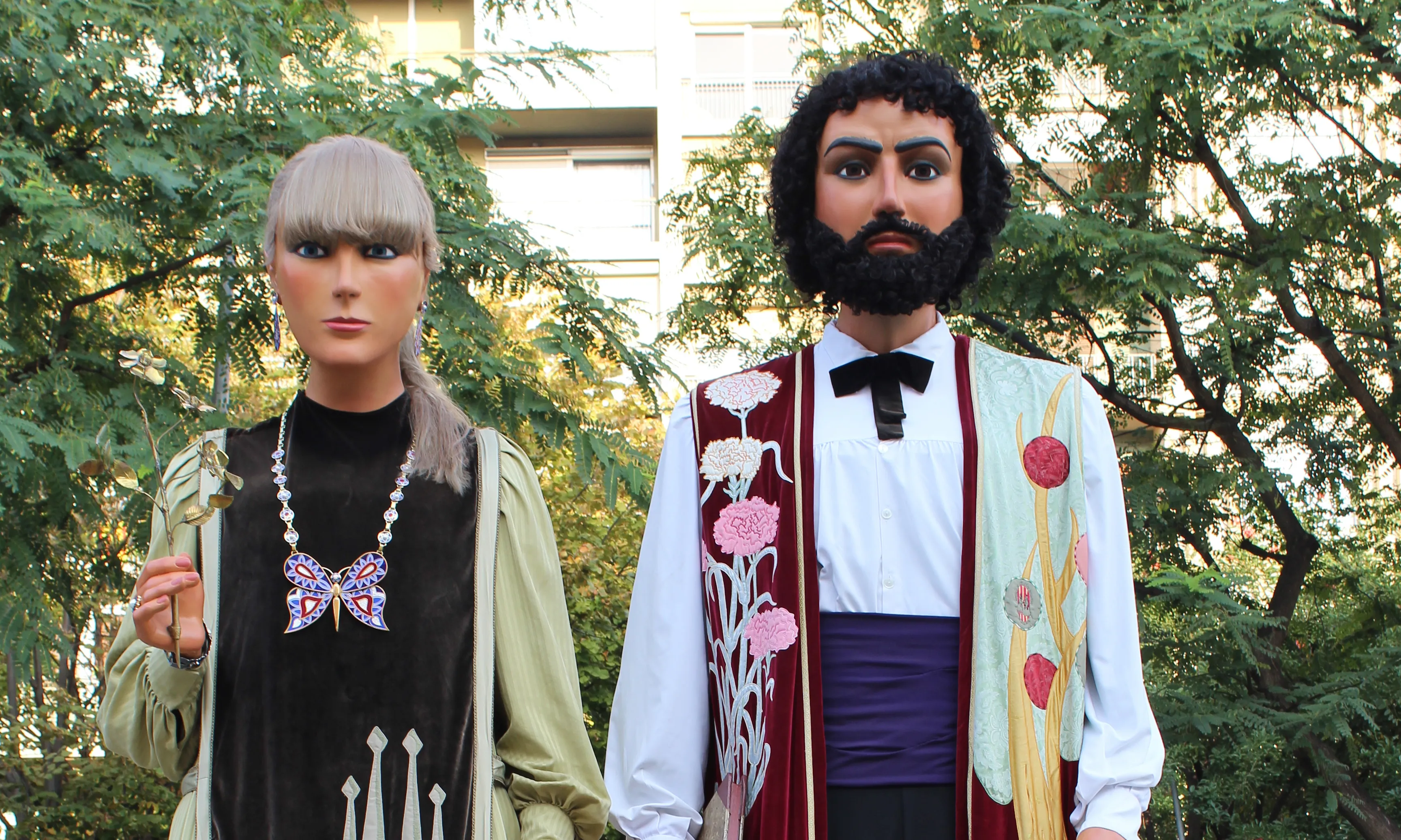 El món geganter és un món d'abraçades. 