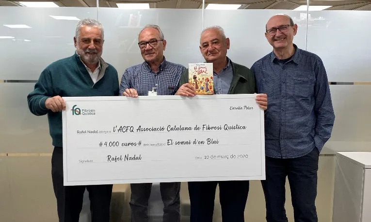 Dia del primer donatiu de Rafel Nadal als membre de l’ACFQ.