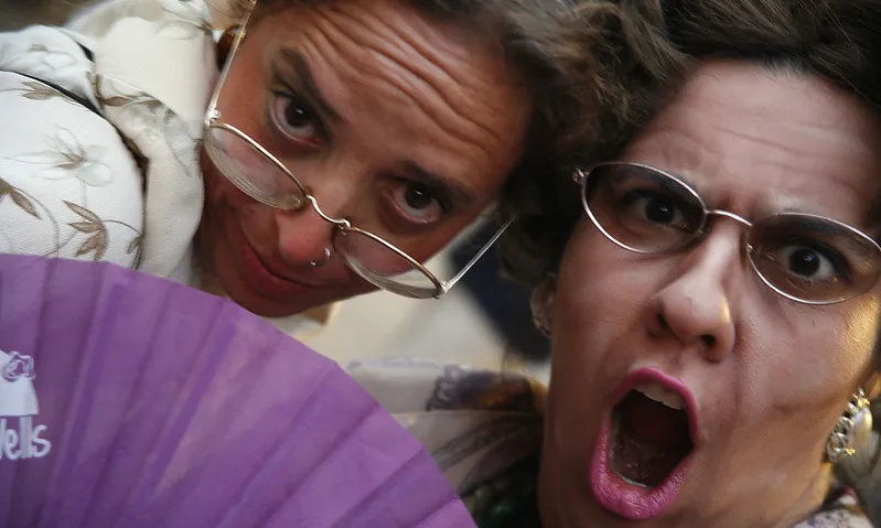 Fotografia de dos personatges del Ball de Vells de Valls. Imatge de Pere Toda i Ajuntament de Valls