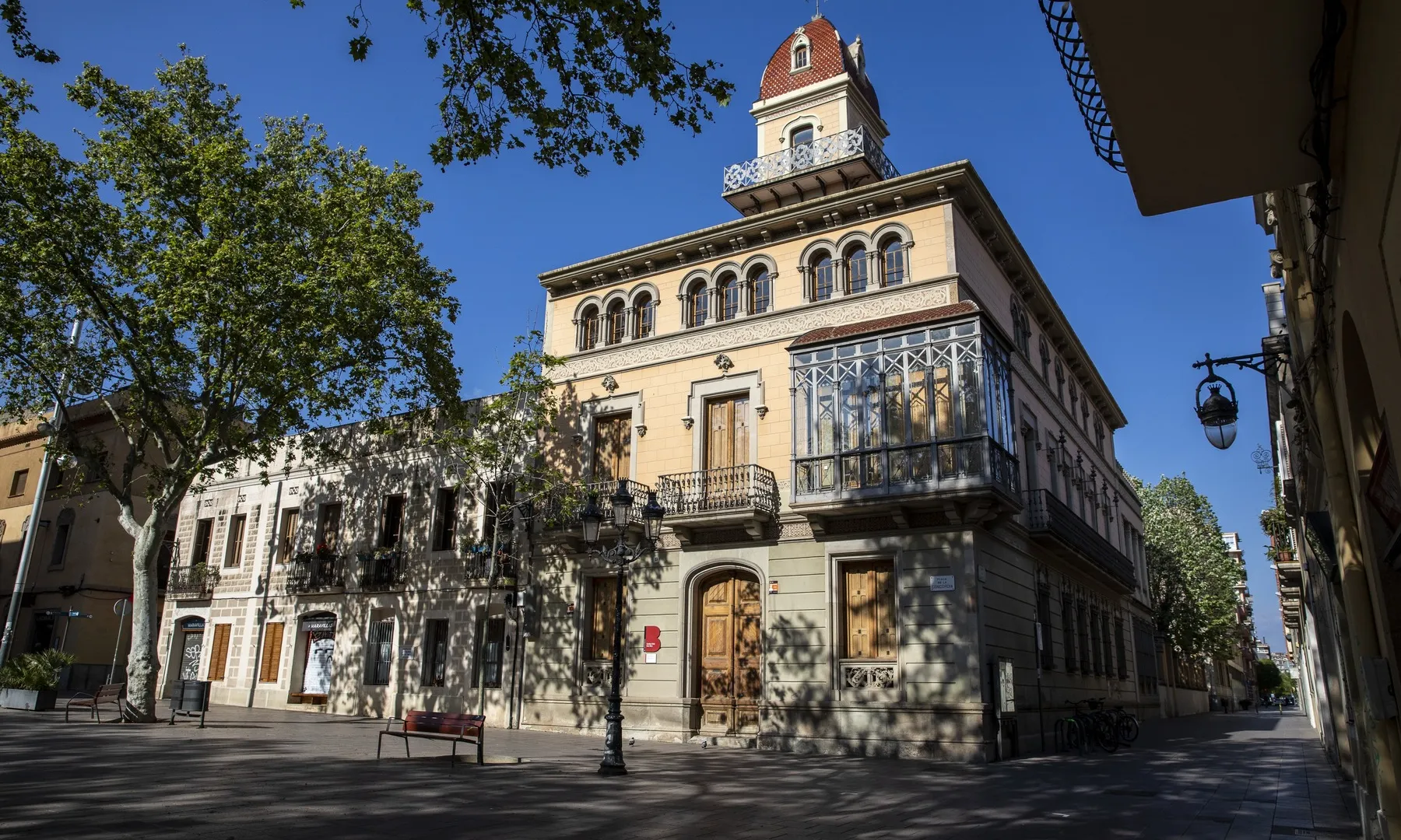 Els centres cívics combinaran les activitats presencials amb els tallers en línia. 