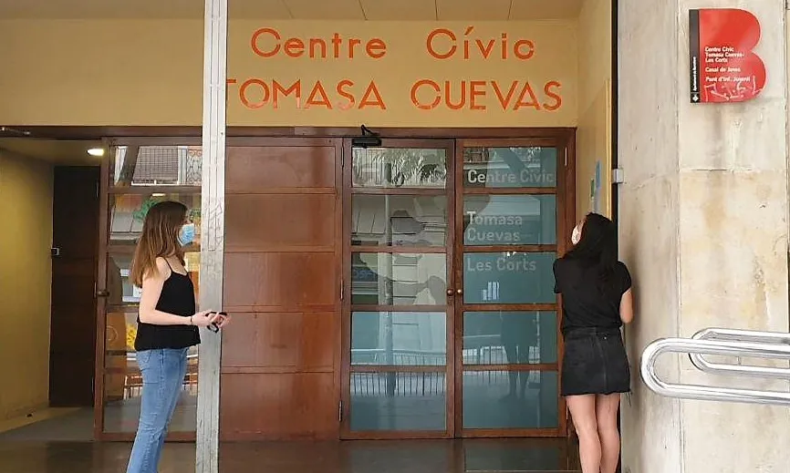 El 80% dels centres cívics de Barcelona han obert les seves portes.