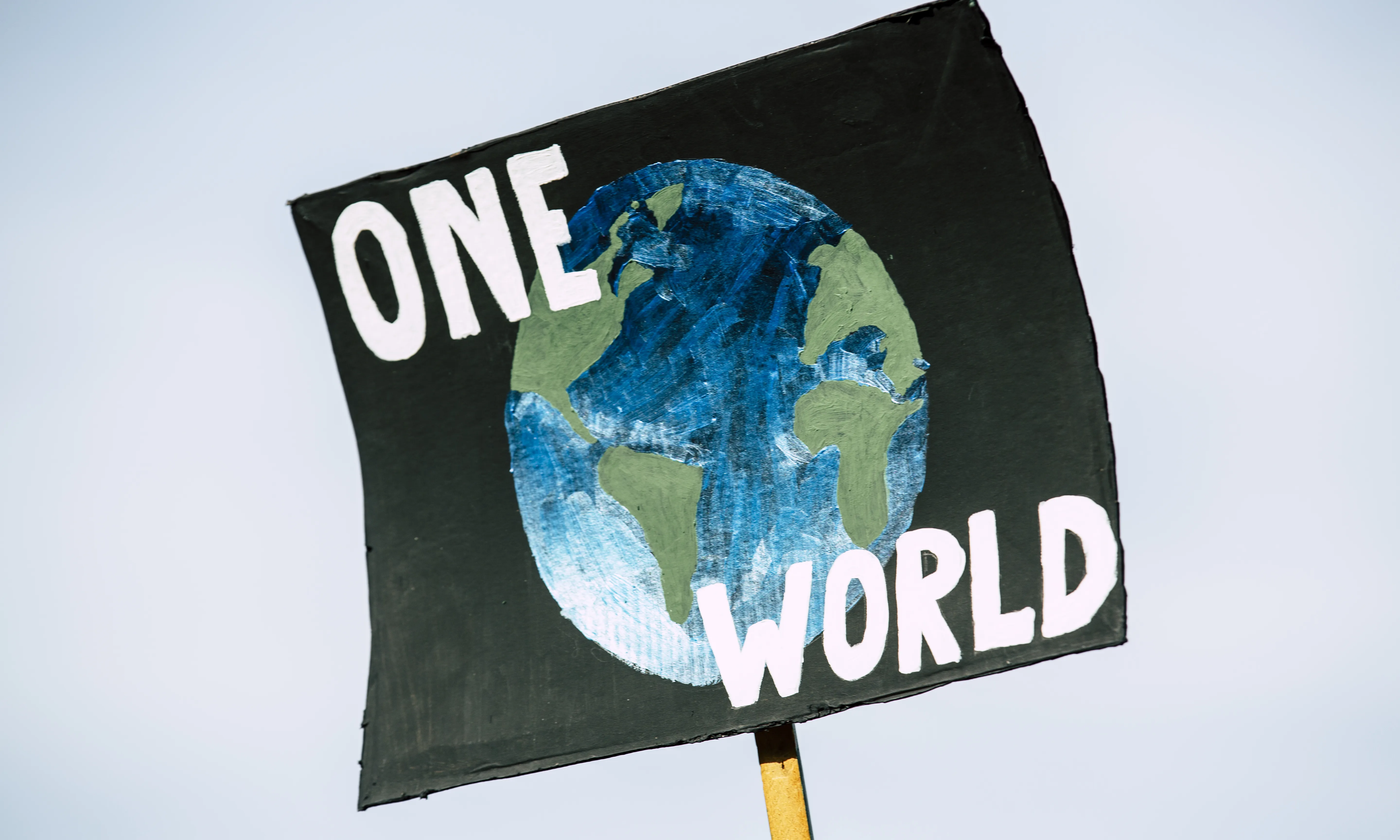Les línies d'actuació es basen en aconseguir nous equilibris ecològics, productius i socials.