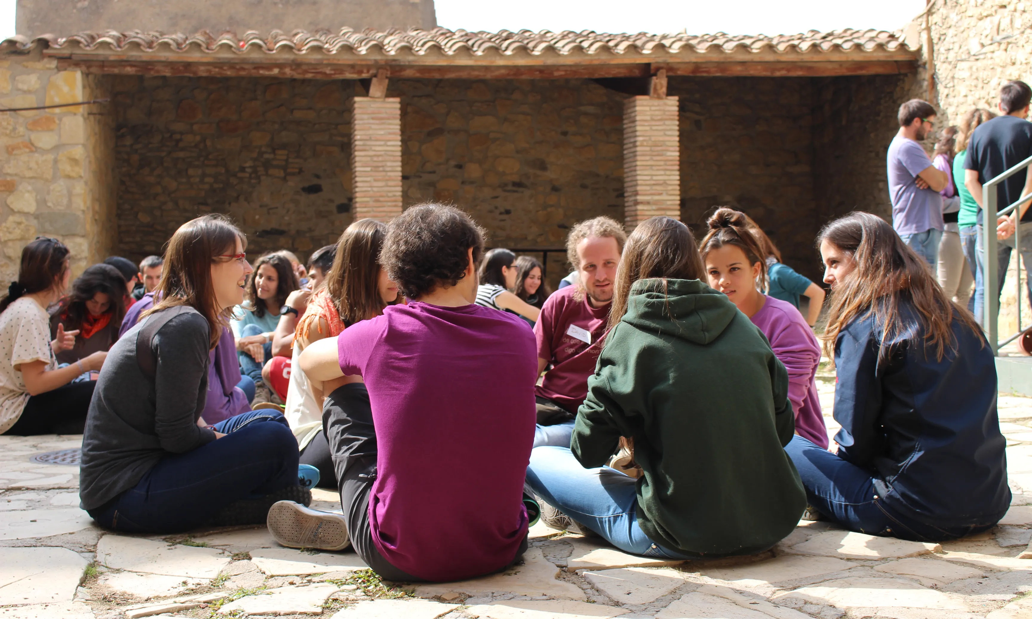 Prop de 2.500 joves eduquen i participen de forma voluntària en l'associacionisme educatiu de la ciutat de Barcelona.