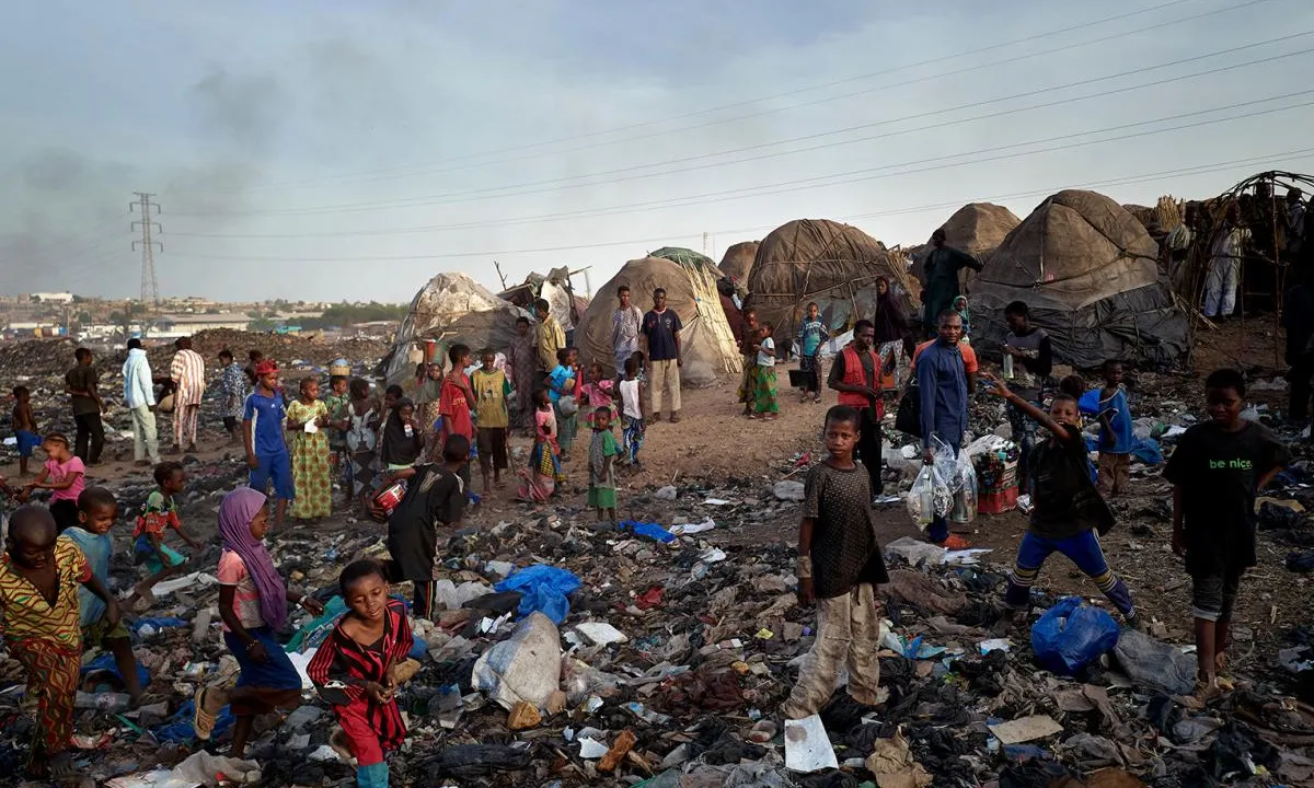 Un dels campaments de desplaçats a Mali està situat en un abocador.