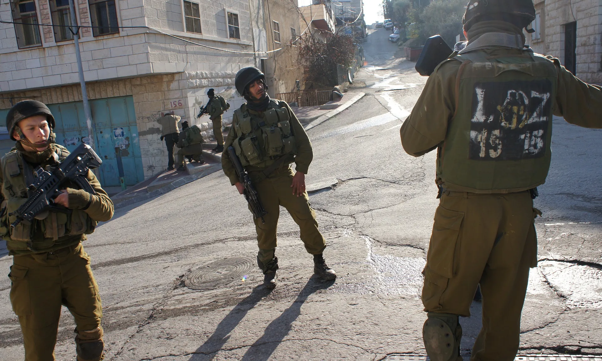 L'informe de les tres entitats reclama que se suspengui el comerç d'armes amb Israel.
